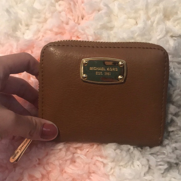 Michael Kors Wallet - Picture 1 of 4